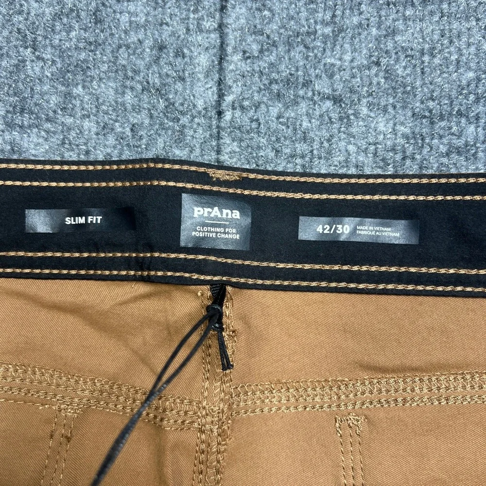 NWT PrAna Mens 42x30 Stretch Zion Slim Pant II Sepia Brown Cargo Hiking Pants‎